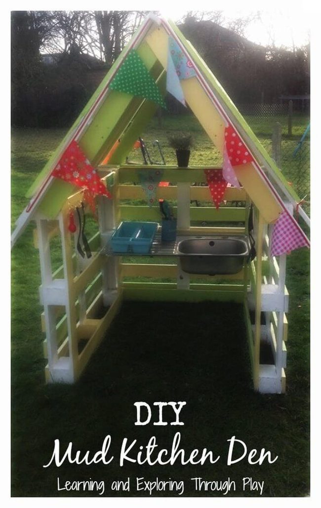 Mud Kitchen Sensory Play Station