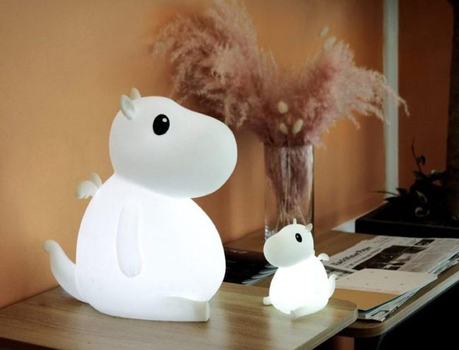 Hippo Lamps, Pampas, Orange Walls