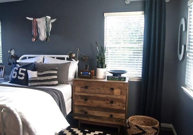Navy Walls, Living Green