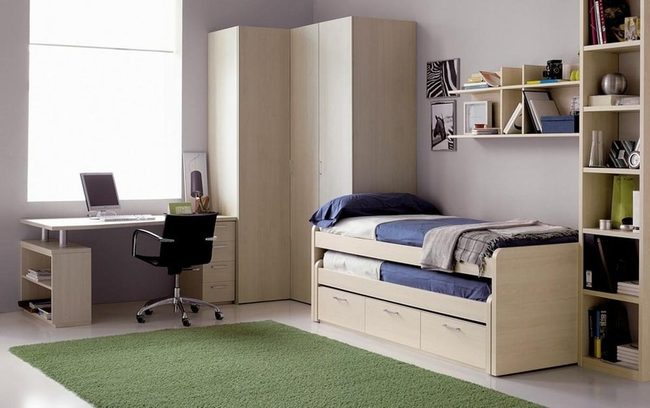 Green Rug, Open Floor