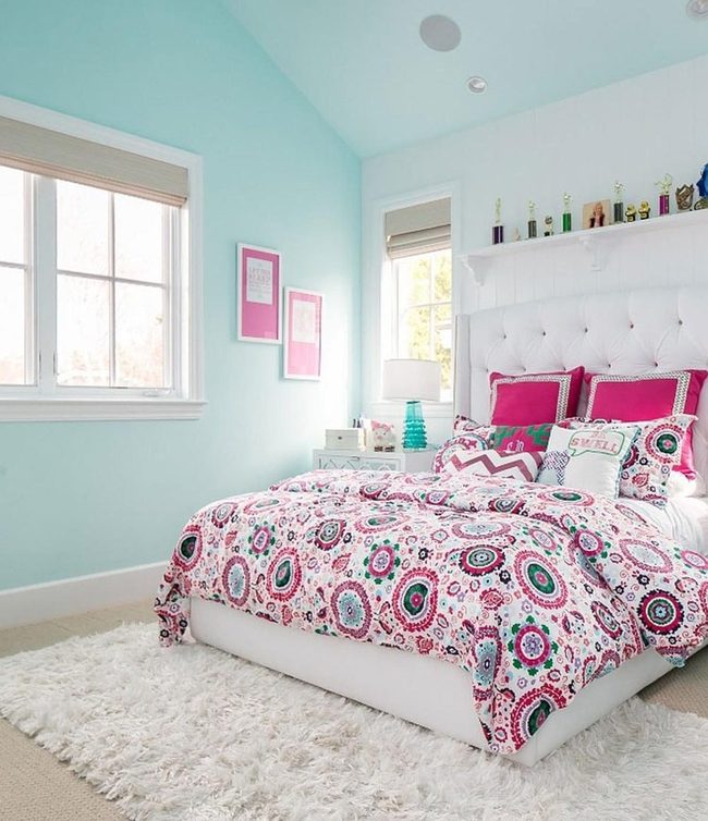 Pastel Walls, Textured Rug Foundation