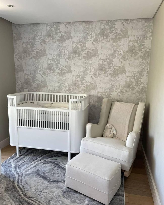 Grey Rocker, Modern Calm