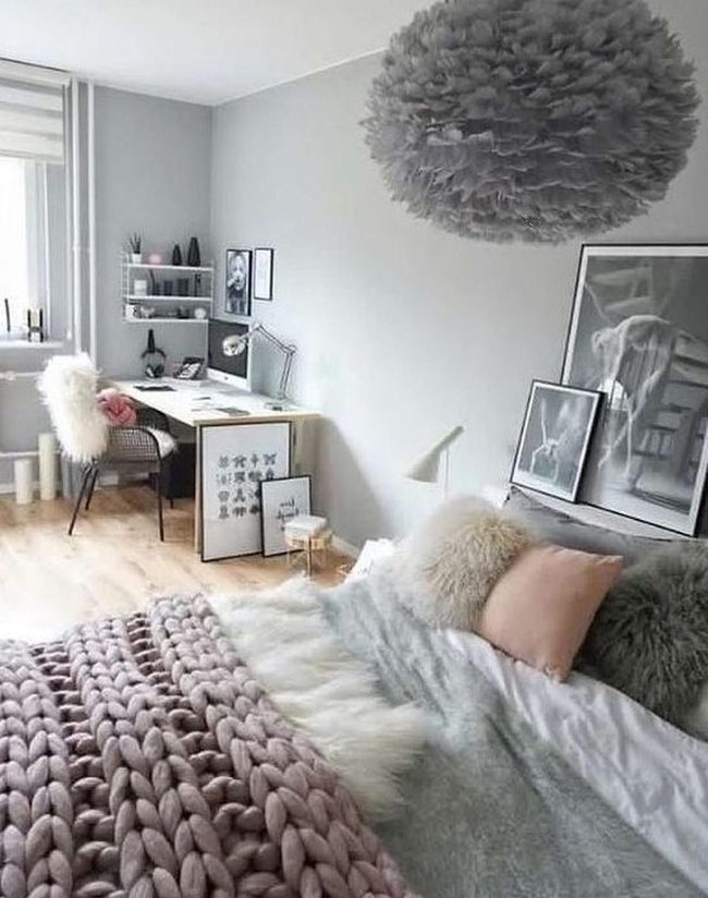Feather Ceiling Lamp Statement