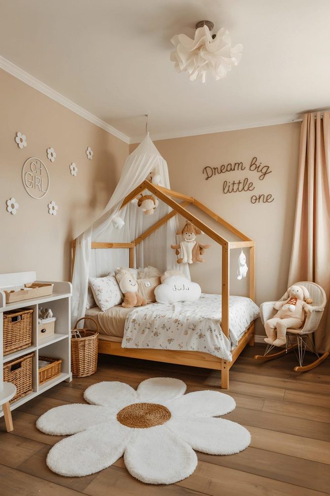 White Gauze House Bed Statement
