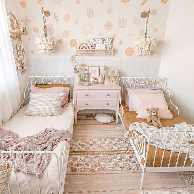 Twin Metal Beds Pink Floral