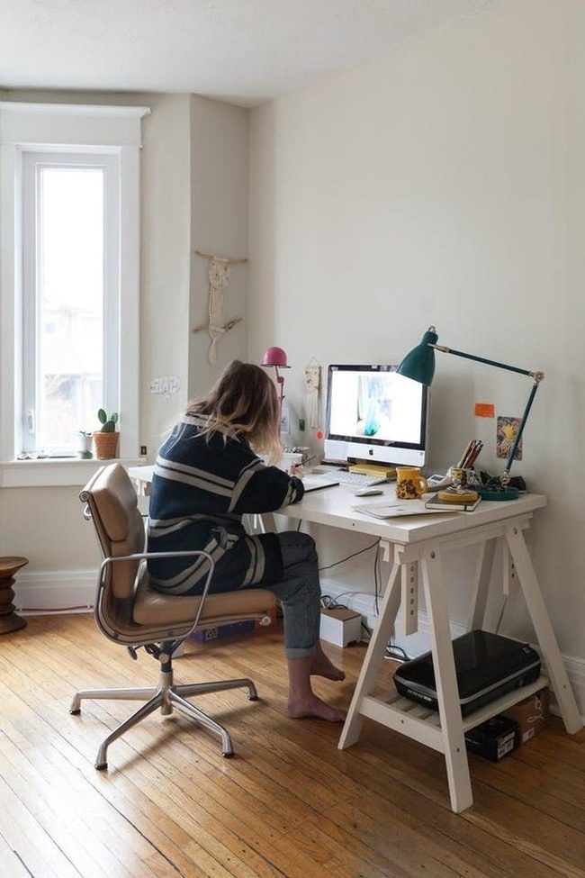 Space-Smart Ergonomic Chair
