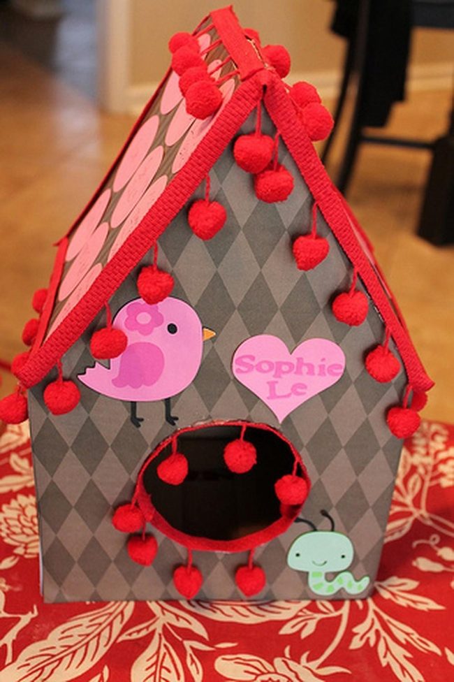Red Pom-Pom Pet House