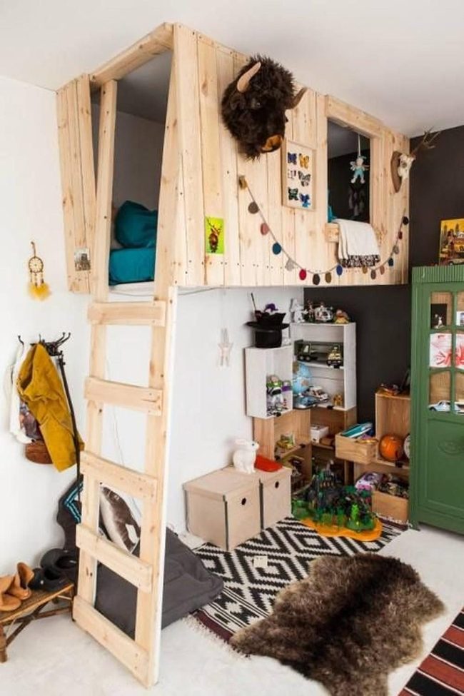 Blue Loft Hideaway For Young Dreamers
