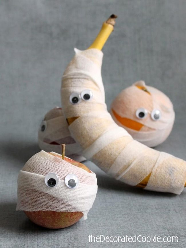 Bandaged Banana Halloween Mummies
