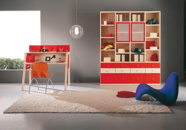 Red And Wood Study Nook