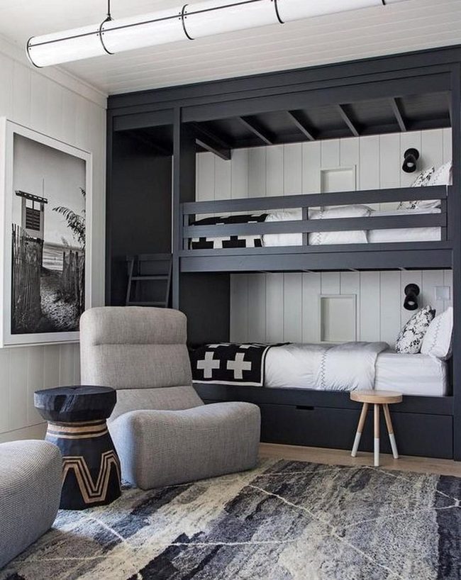 Black and White Bunk Bedroom