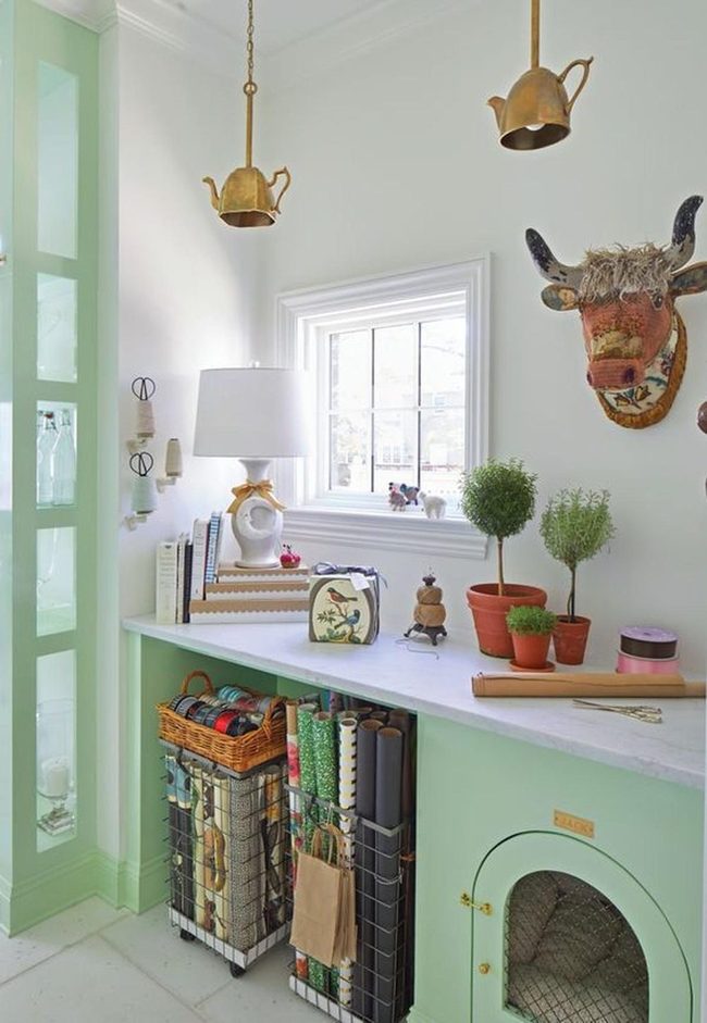 Light Green Cabinets, Bull Head Statement