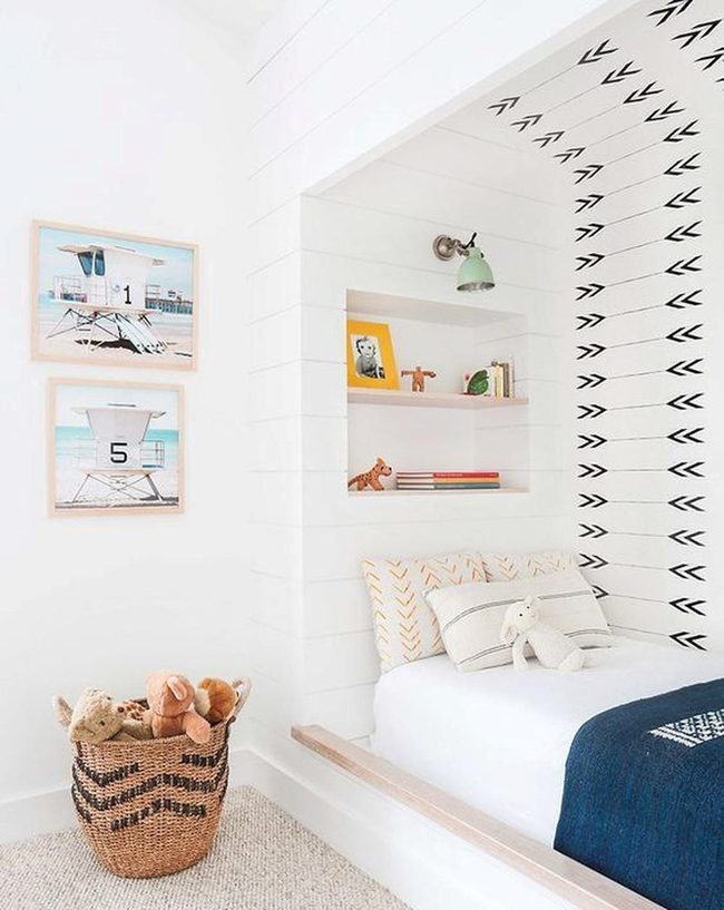 Black Arrows, White Walls, Pure Joy