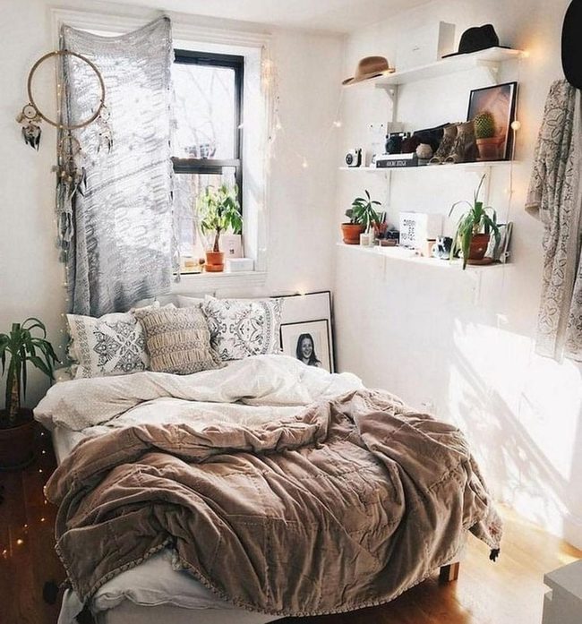 Invisible Shelves, Visible Style