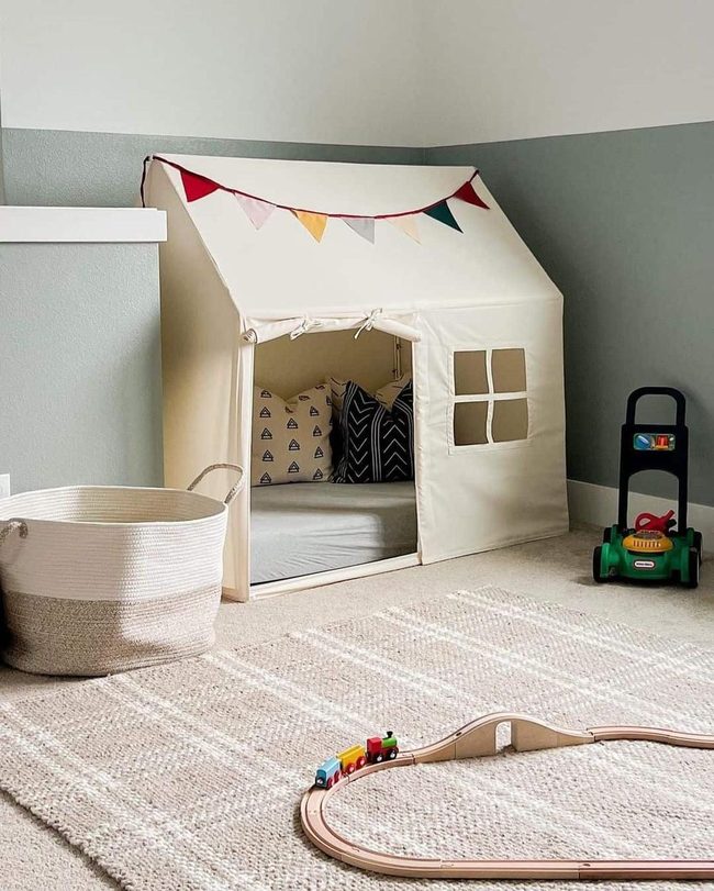 Cream Canvas Reading Tent