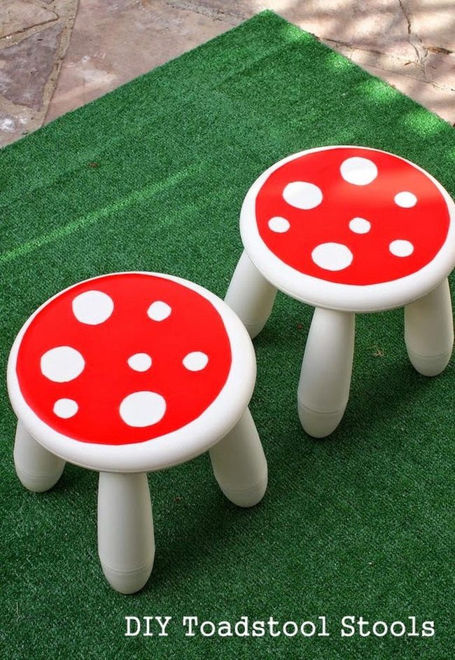 Crimson Mushroom Garden Seats