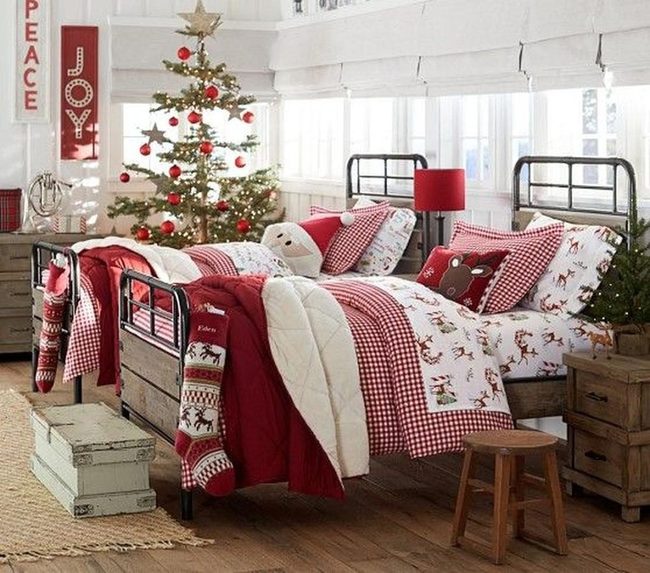 Red Reindeer Bedroom Checked