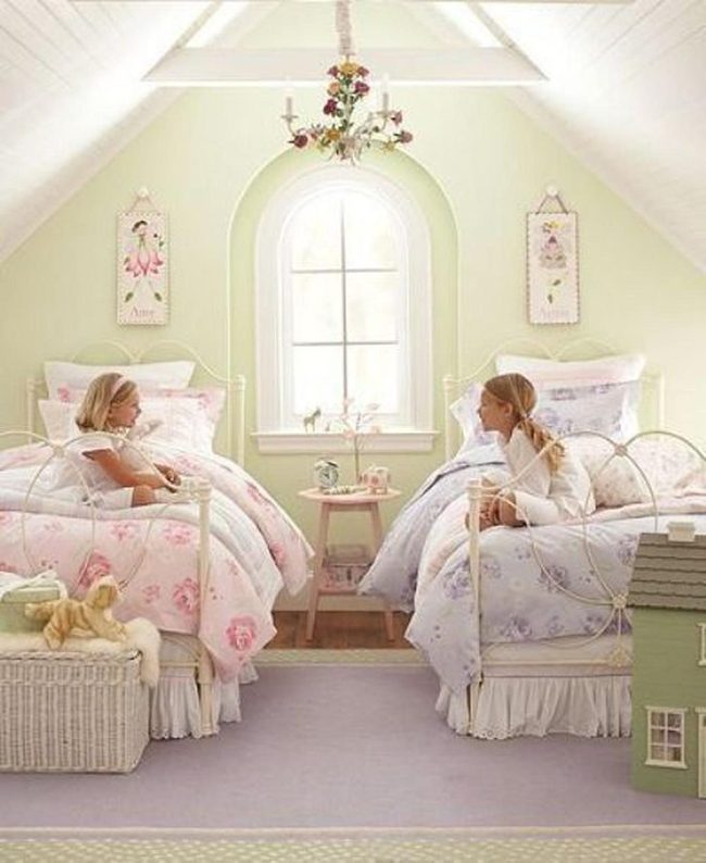 Soft Green Twin Bedroom Sparkle