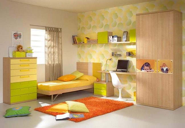 Yellow Bed, Green Walls Glow
