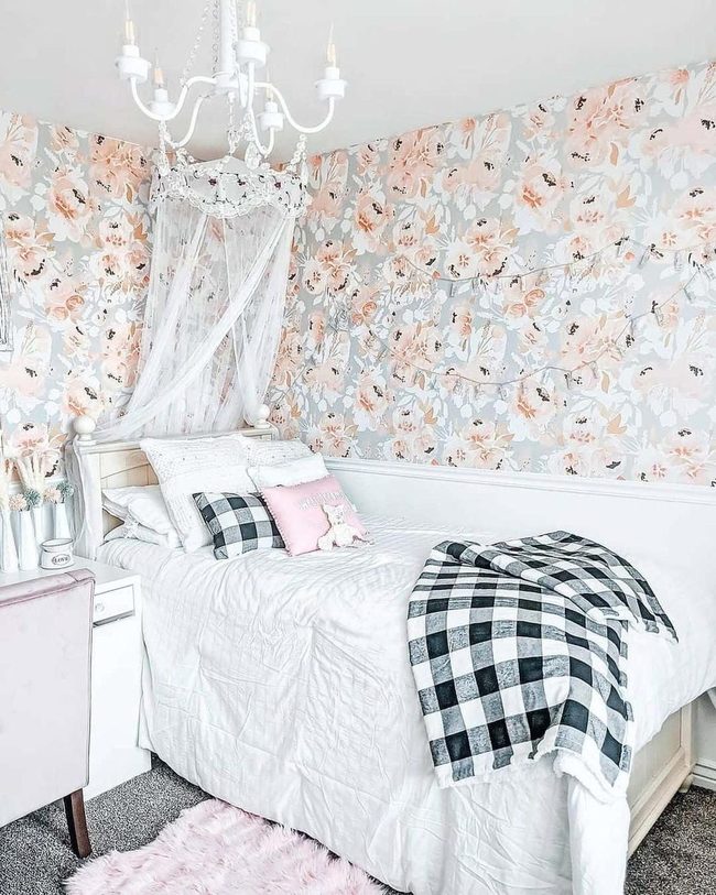Floral Wallpaper Farmhouse Bedroom