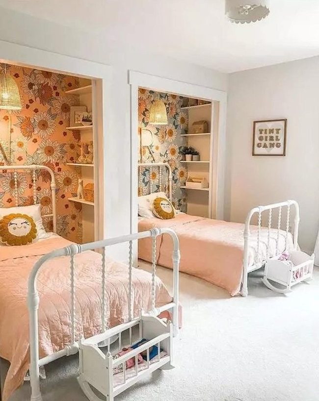 Sunny Floral Girls' Bedroom
