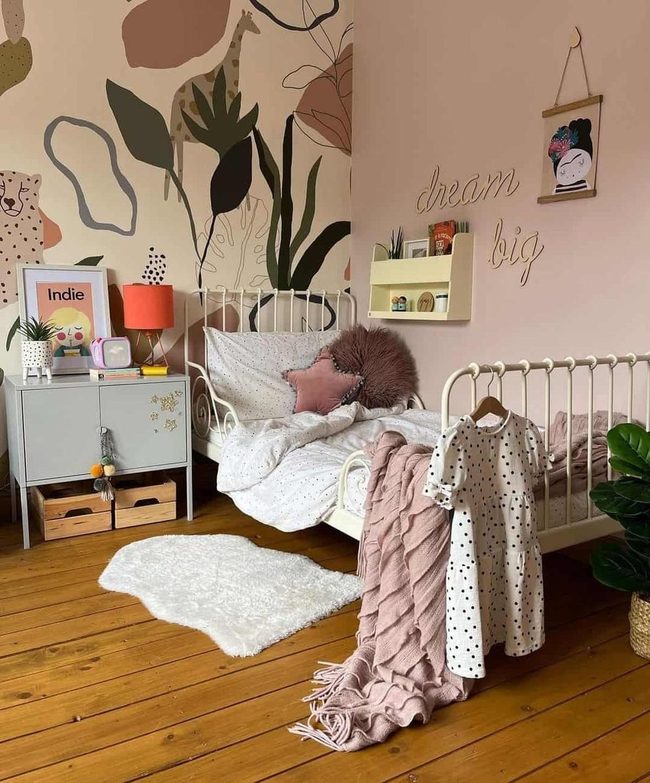 Cream Woodland Walls Pink Bed