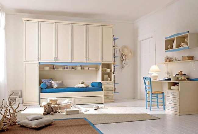 Cream Walls, Blue Accents