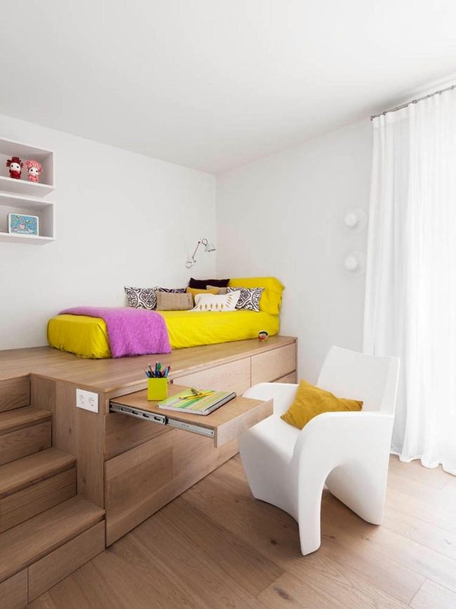 Yellow Bedding, Purple Accents, Wood Platform