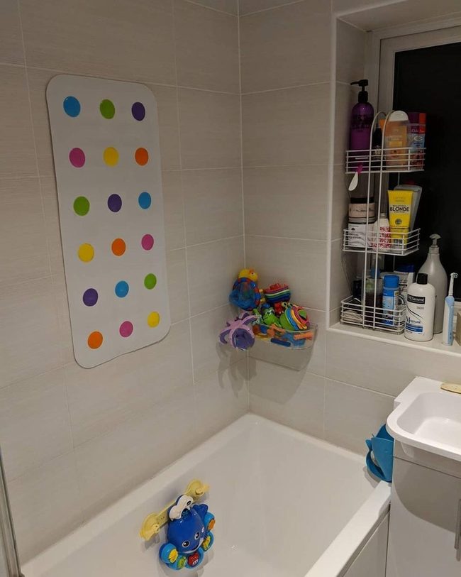 Clear Wall Bins for Bath Toys