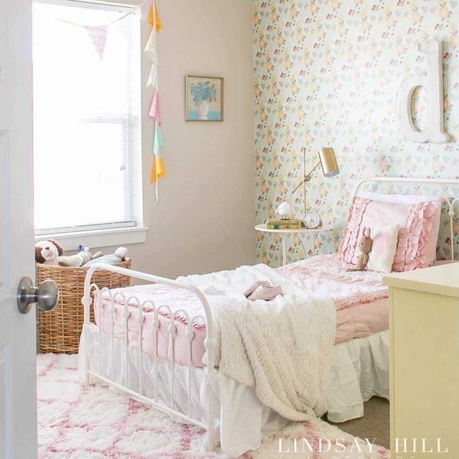 Pink Bloom Bedroom Escape
