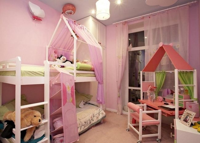 Pink Walls, Green Canopy Bedroom