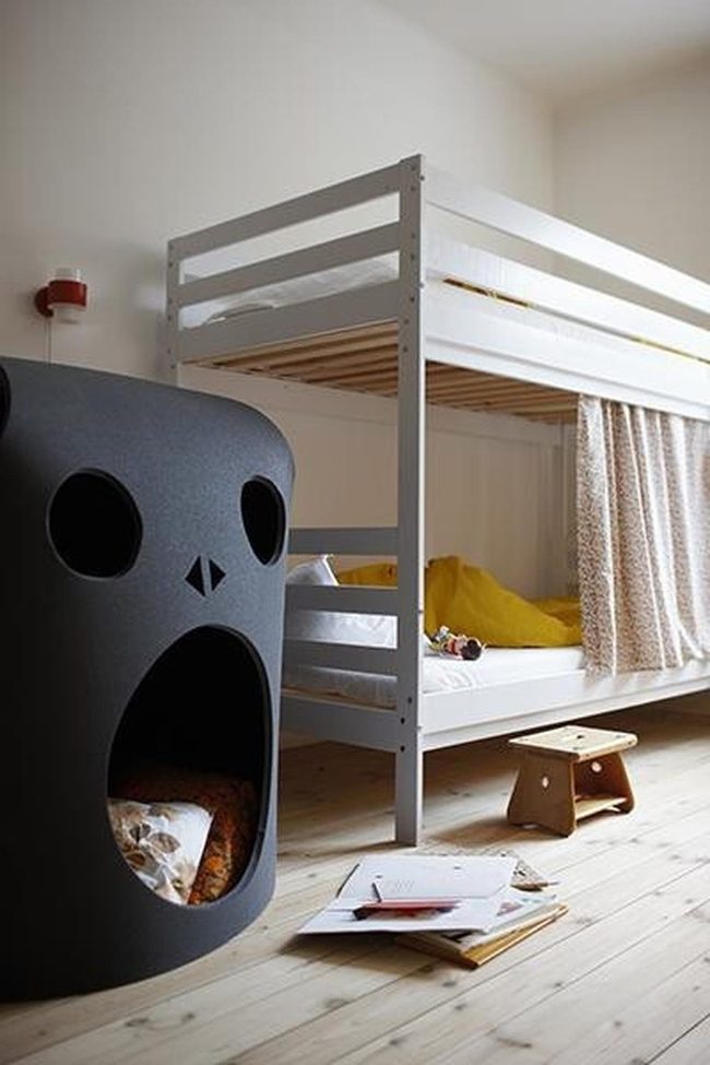 Yellow Pillows, White Bunk Magic