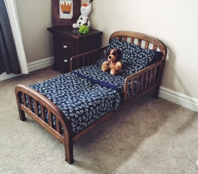 Reclaimed Wood Toddler Bed