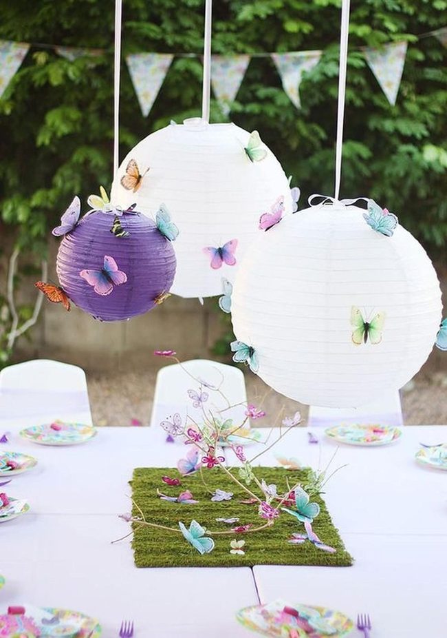 Butterflies And Blooms Tablescape