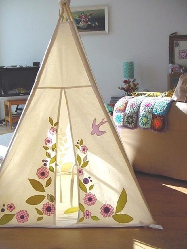 Floral Teepee Meets Rainbow Crochet