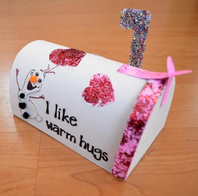 Olaf'S Sparkly Pink Mailbox
