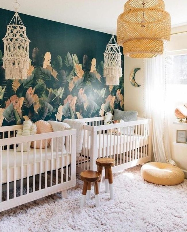 Green Walls, Yellow Joy