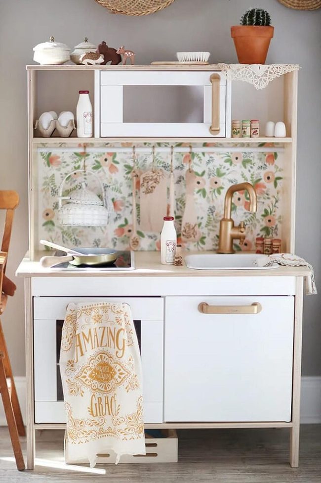 Upgraded Plastic Play Kitchen