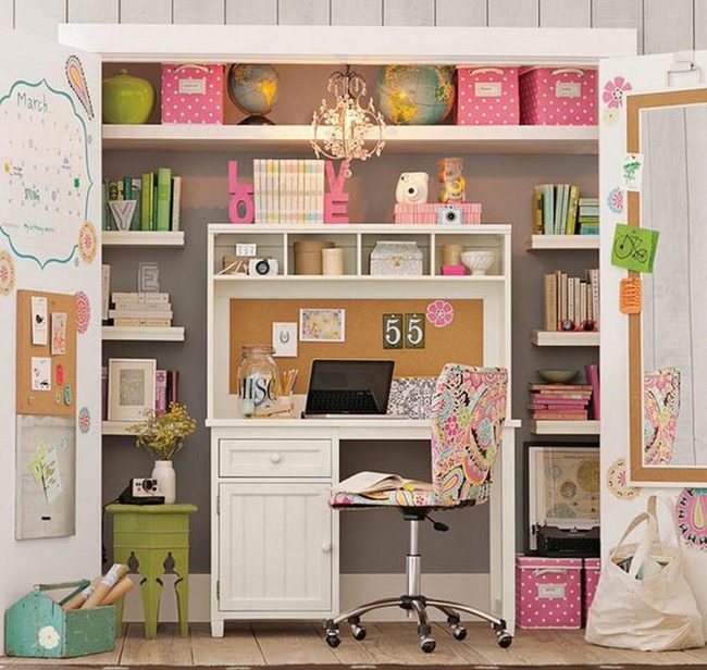 Mint Green Walls With Ergonomic Workspace