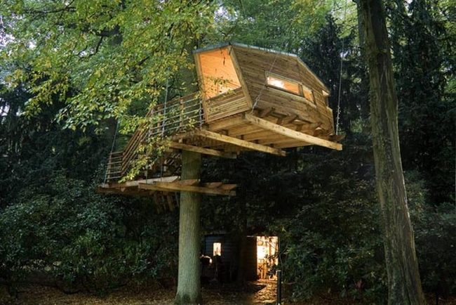 Wooden Canopy Hideaway