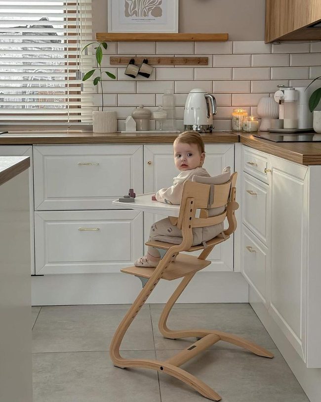 Polished Contemporary High Chair
