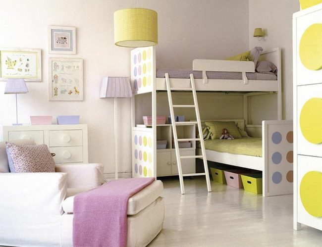Yellow Purple Dots Bunk Bedroom