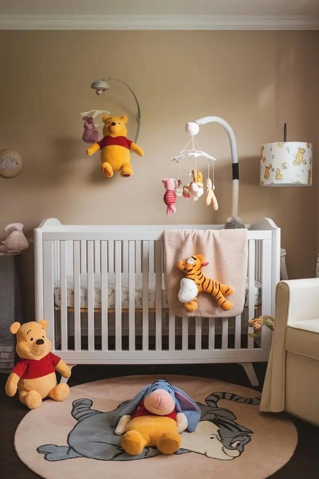 Hundred Acre Wooden Crib Mobile
