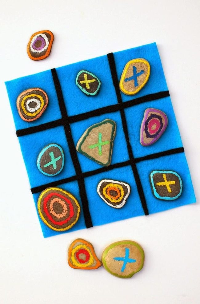 Blue Felt Tic-Tac-Toe Set