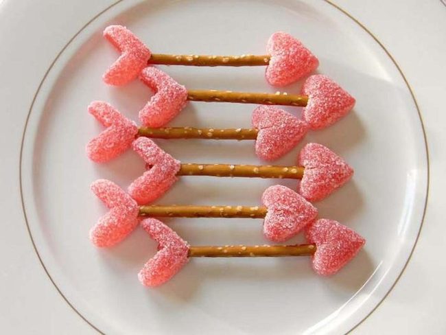 Red Jelly Pretzel Arrows