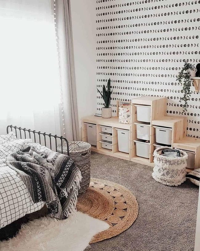 Black and White Lunar Patterns