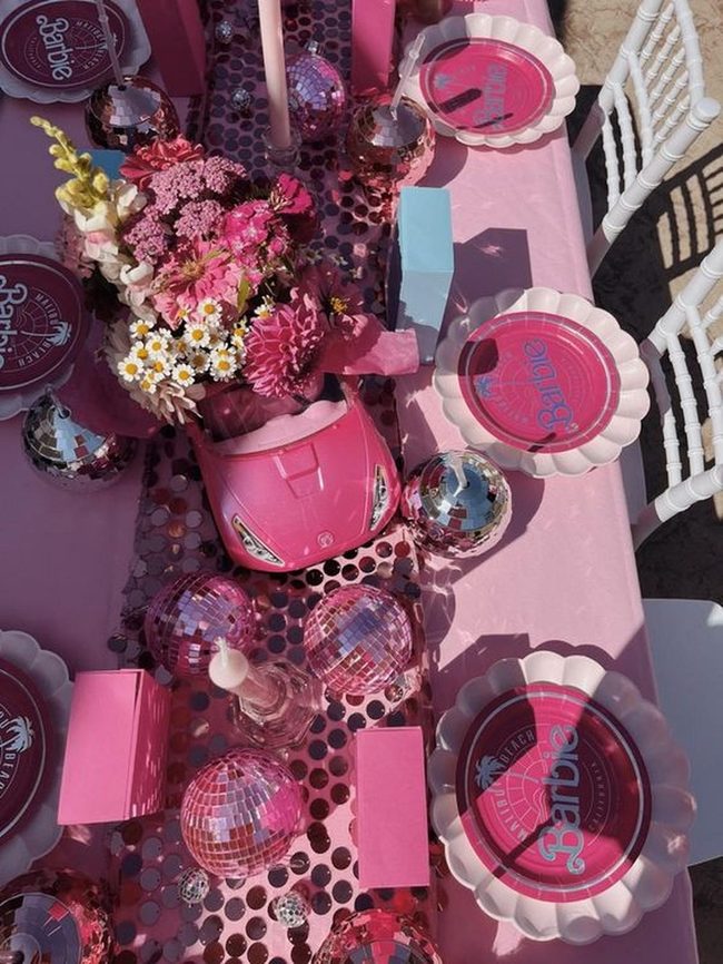 Pink Sparkle Barbie Tablescape