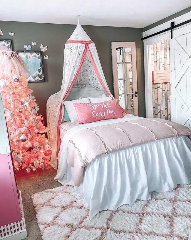 Coral Tree Meets Gray Walls