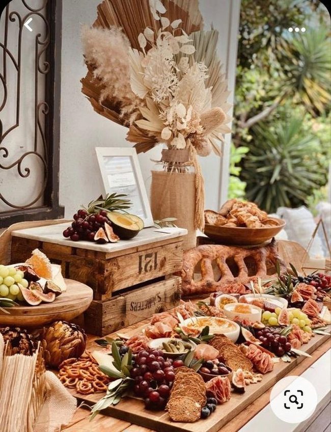 Wooden Boards, Fresh Figs, Earth Tones