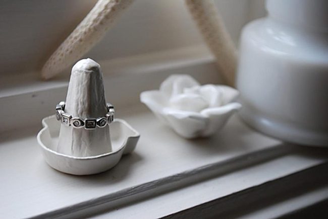 Silver Geometry On Ceramic White